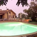 With Private Pool Fontecorniale