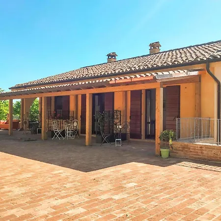 With Private Pool Fontecorniale