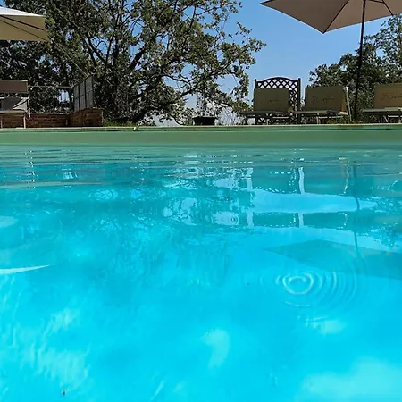 With Private Pool Fontecorniale